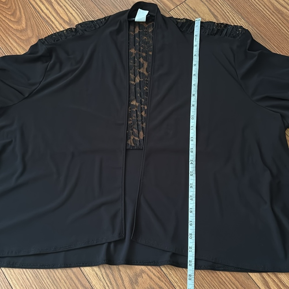 🌹Michelle Lynn Black Lace Cardigan, shrug top with lace & ruffle back detail 3X - Picture 8 of 11